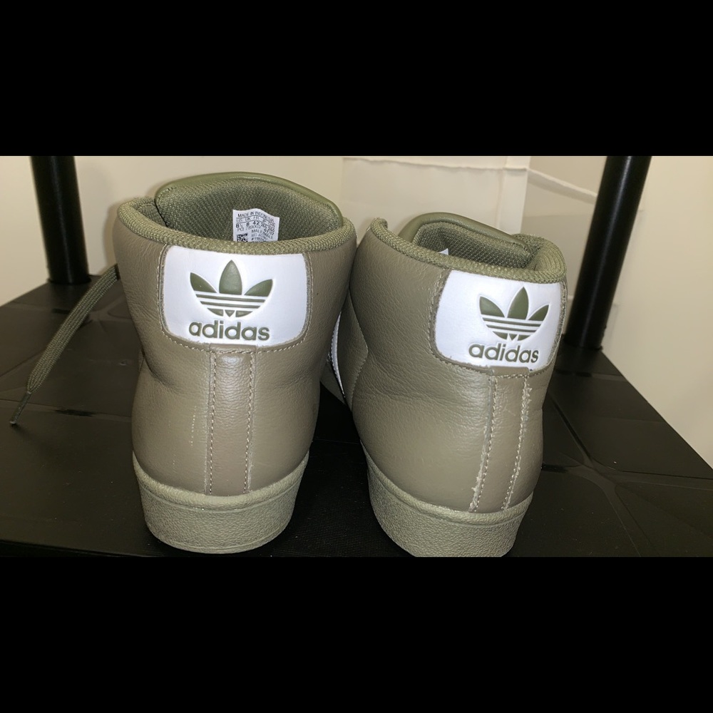 Addidas - Picture 2 of 2